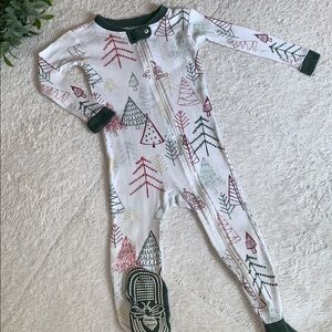 Burt’s Bees 18M Festive Tree Print One Piece Footie EUC